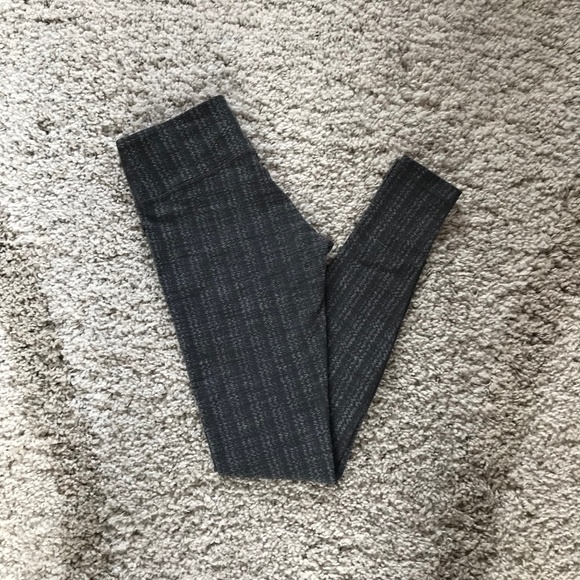 Womens Lululemon Leggings - Picture 2 of 3